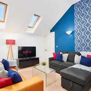 Boutique Free Parking Apartment