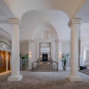 The Queens 4* Leeds (West Yorkshire)